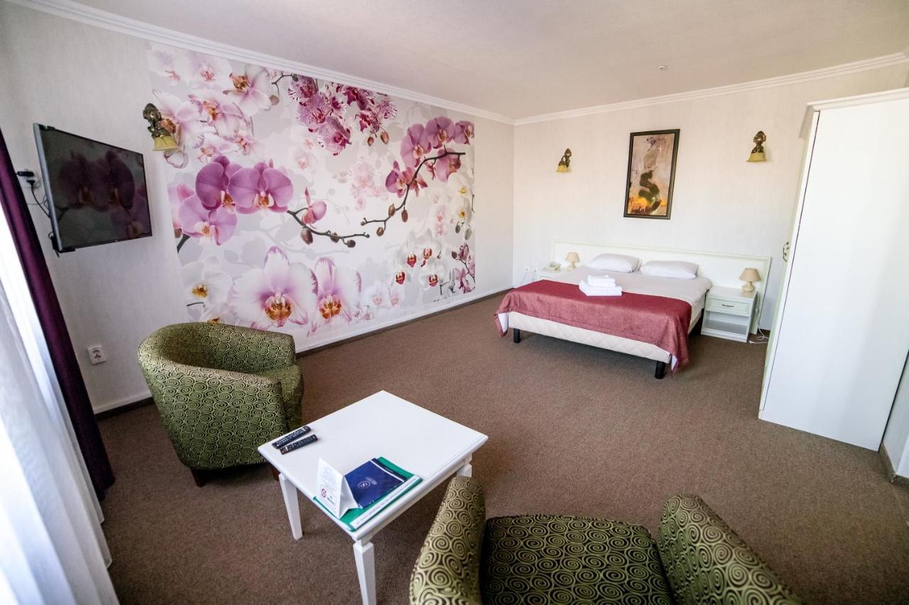 Hotel Solomiya Truskavets Ngoại thất bức ảnh